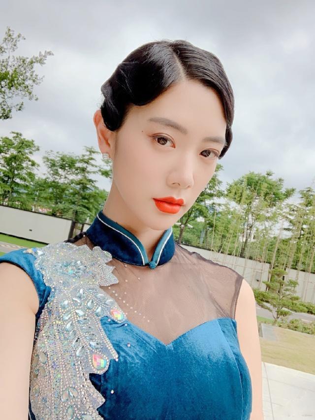 爱乐直tv成人影片 蜜桃之吻